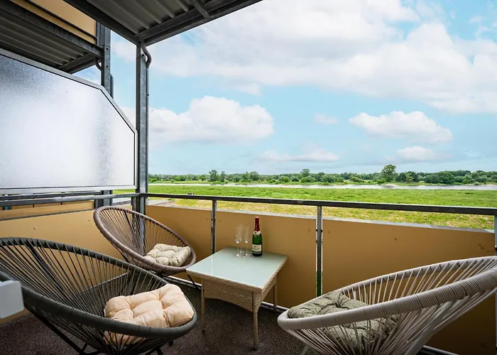 Appartement Barby-apartment Mit Elbblick Und Balkon Am Elbe-saale-radweg-1 Hund Willkommen